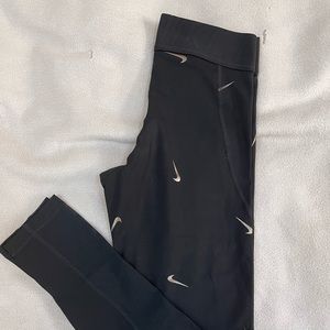 Nike leggings